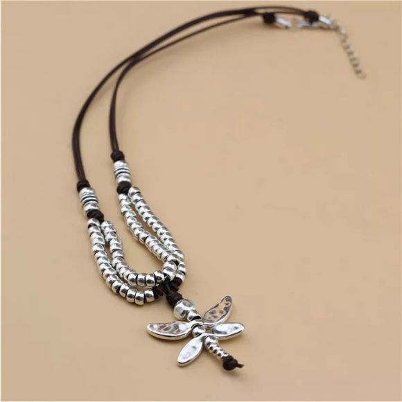 Dragonfly Pendant Necklace - Boho Chic Style - Picture 4 of 5